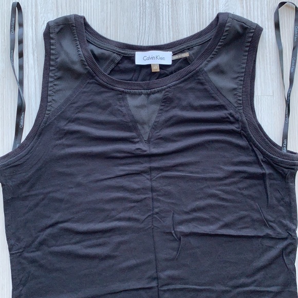 Calvin Klein - Picture 3 of 3